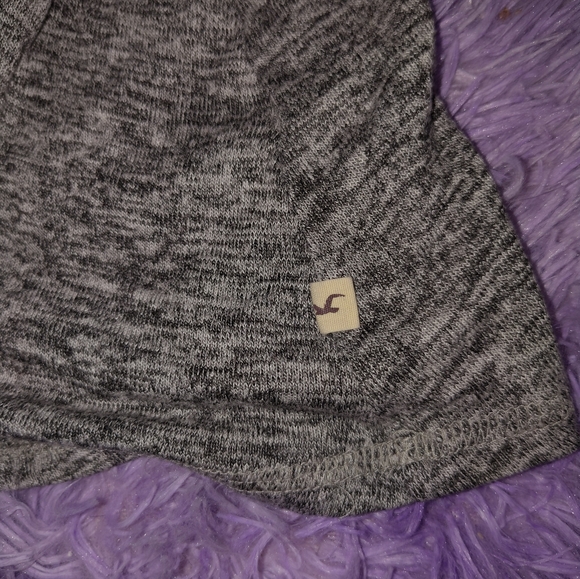 Hollister Gray Long Sleeve Top - Picture 6 of 7